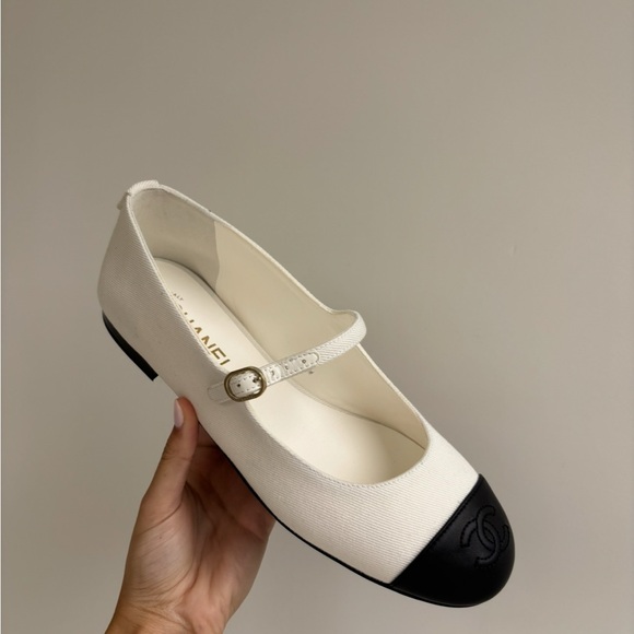CHANEL Cream and Black Mary Jane Flats - Picture 1 of 2